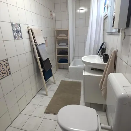 Jans 4 Personen Work Mit Kueche P Wlan Code Nrw Veltins Arena Daire Herten (North Rhine-Westphalia)