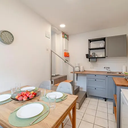 Jans 4 Personen Work Mit Kueche P Wlan Code Nrw Veltins Arena شقة *